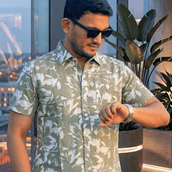 Casual summer half sleeve printed shirt .